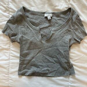 Topshop Gray Ribbed Cropped Scoop Neck Tee
